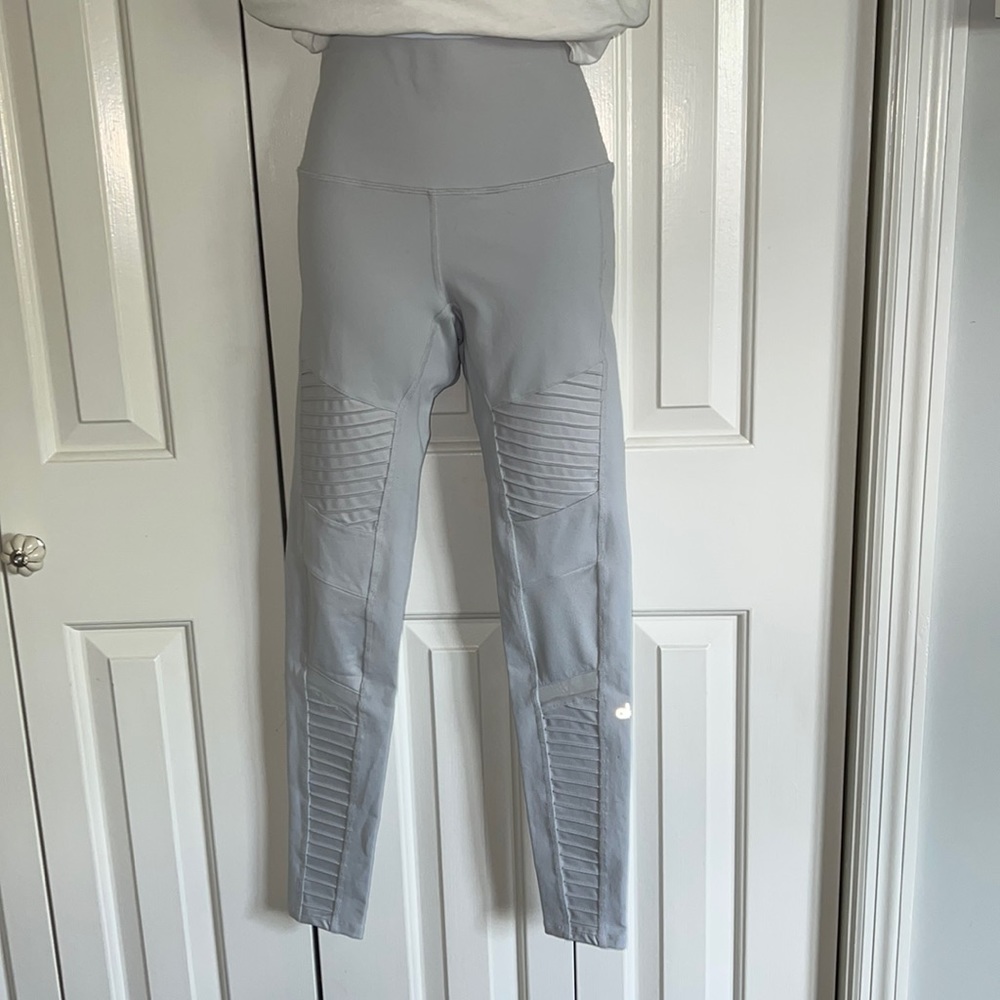Alo light grey leggings